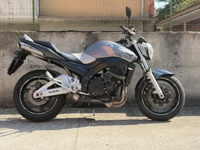 Suzuki GSR 600 (2006 - 11) usata