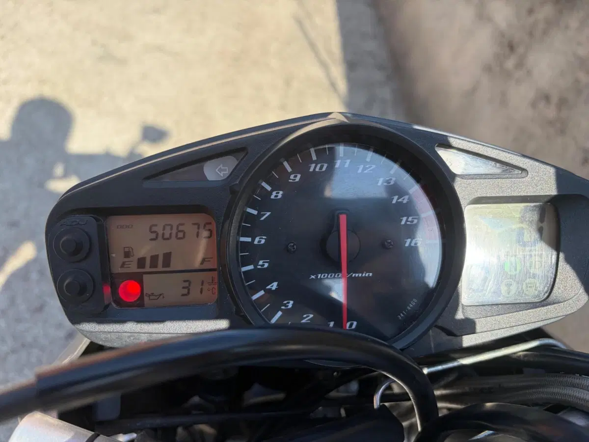 Suzuki GSR 600 (2006 - 11) (5)