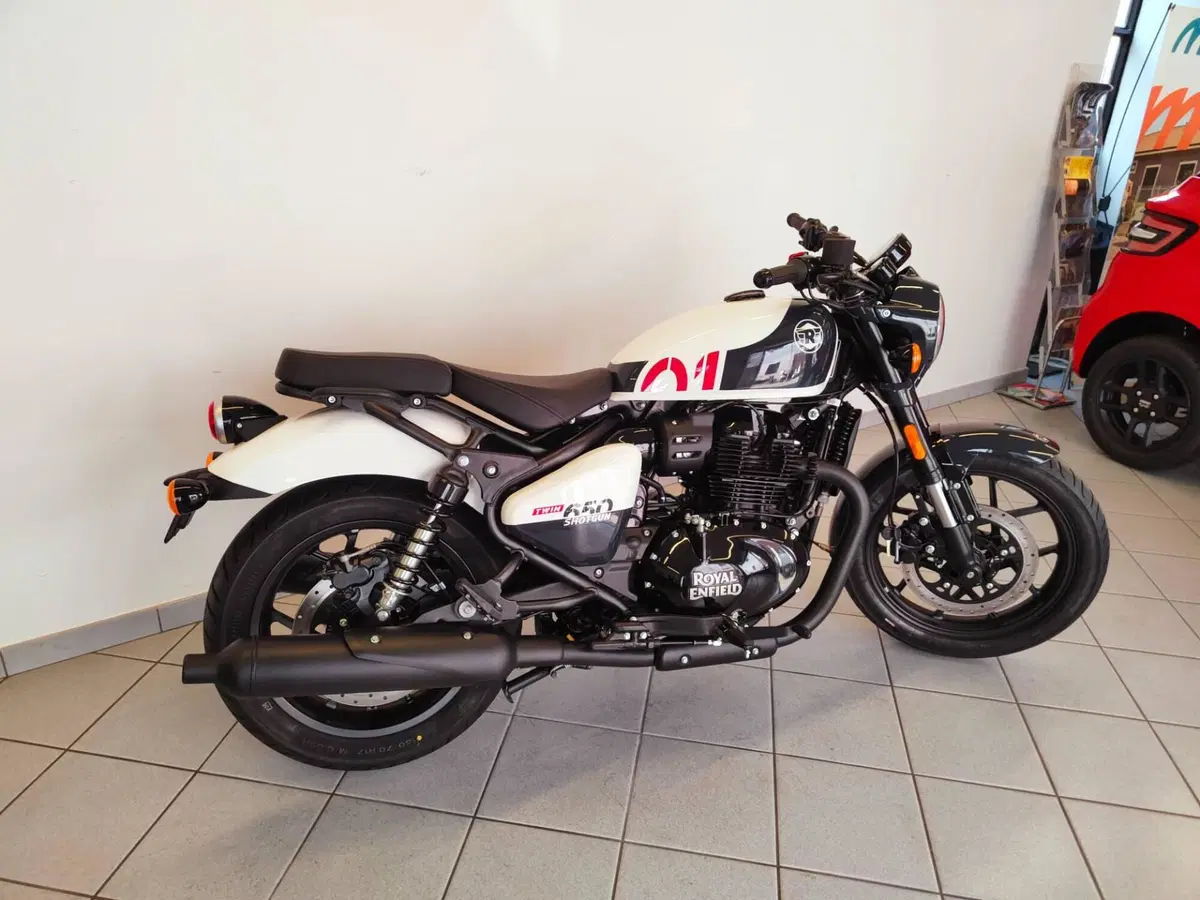 Royal Enfield Shotgun 650 (2024 - 26) (8)