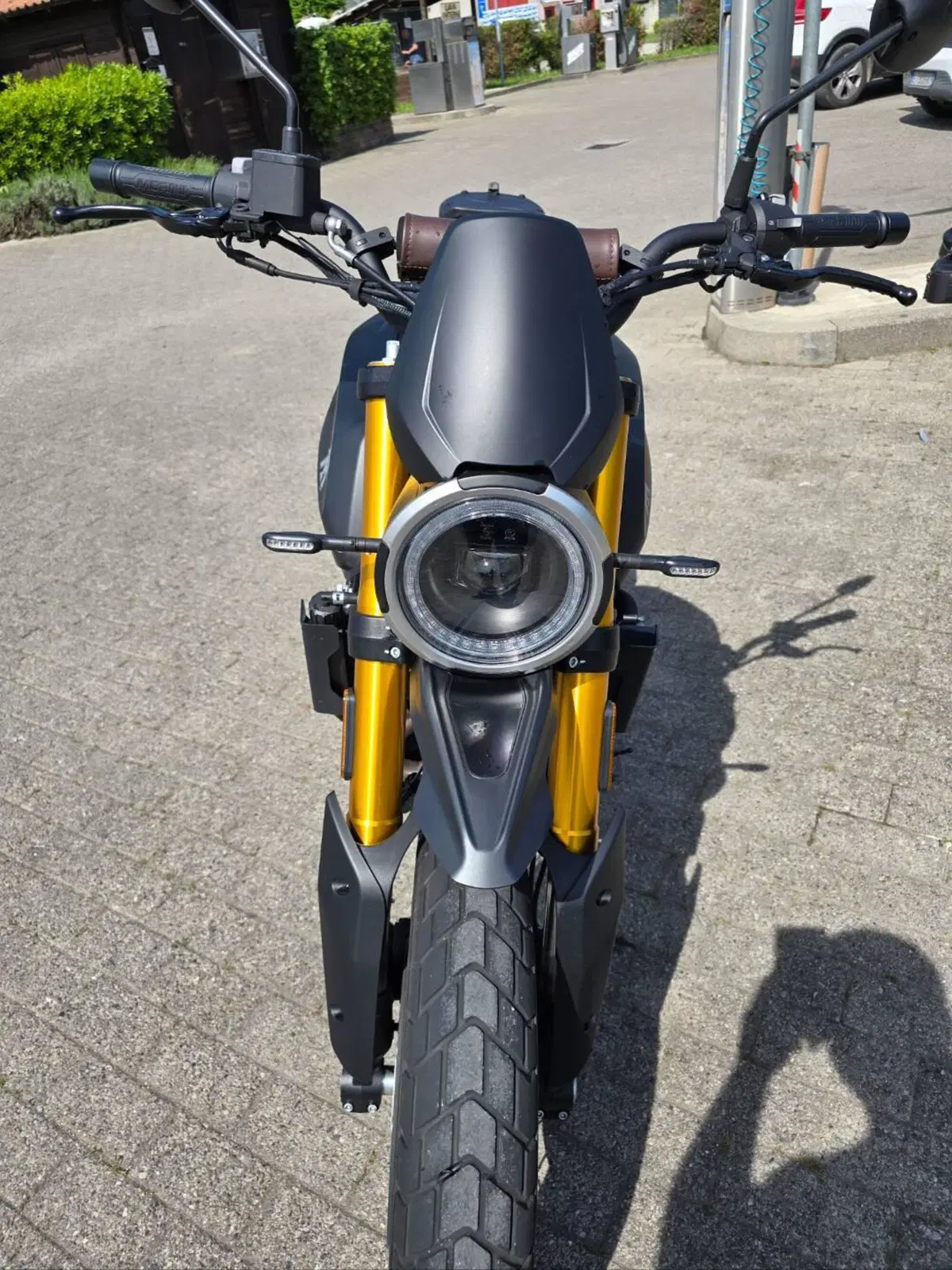 Moto Morini SEIEMMEZZO SCR (2022 - 26) (2)