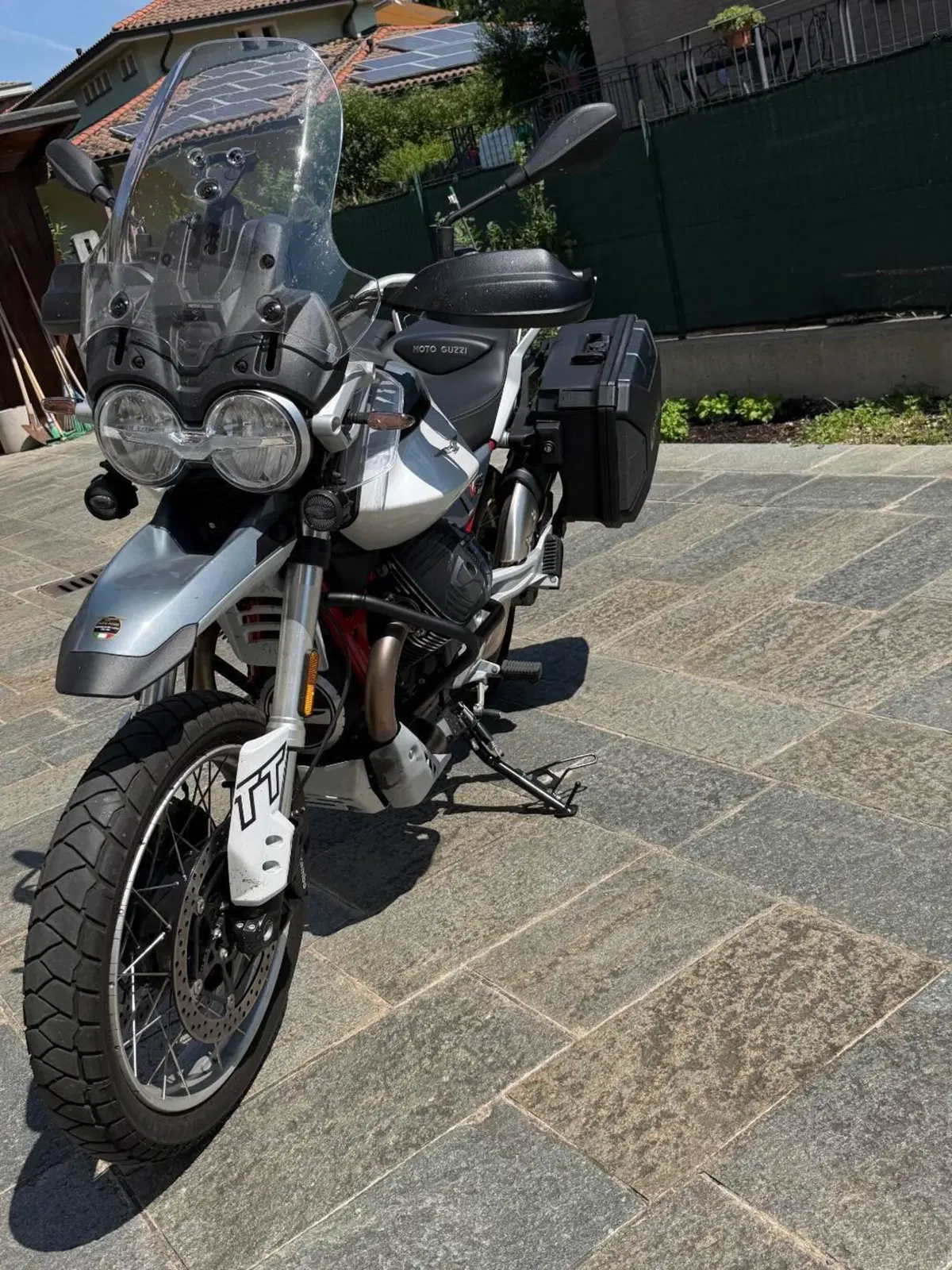 Moto Guzzi V85 TT (2024 - 26)