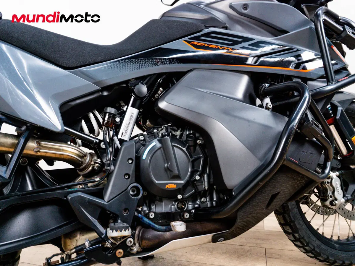 KTM 890 Adventure (2021) (4)