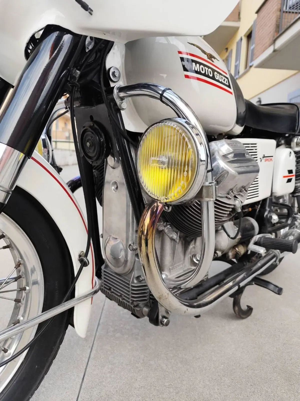 Moto Guzzi V7 Special 750 (5)