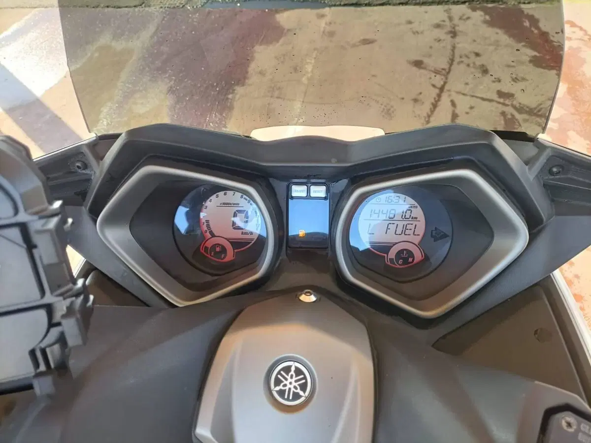 Yamaha X-Max 250 (2014 - 16) (10)