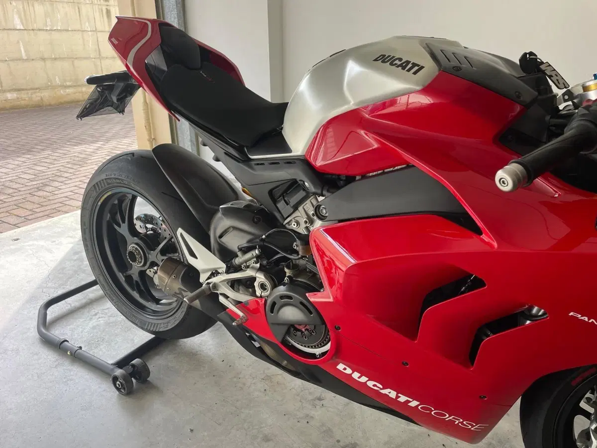 Ducati Panigale V4 R 1000 (2019 - 20) (7)
