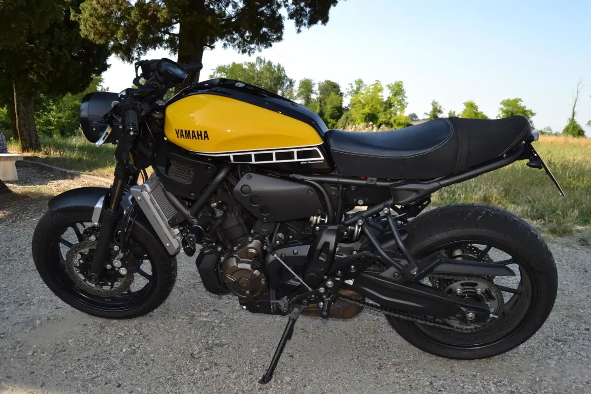 Yamaha XSR 700 ABS 60th Anniversary (2016 - 18) (2)
