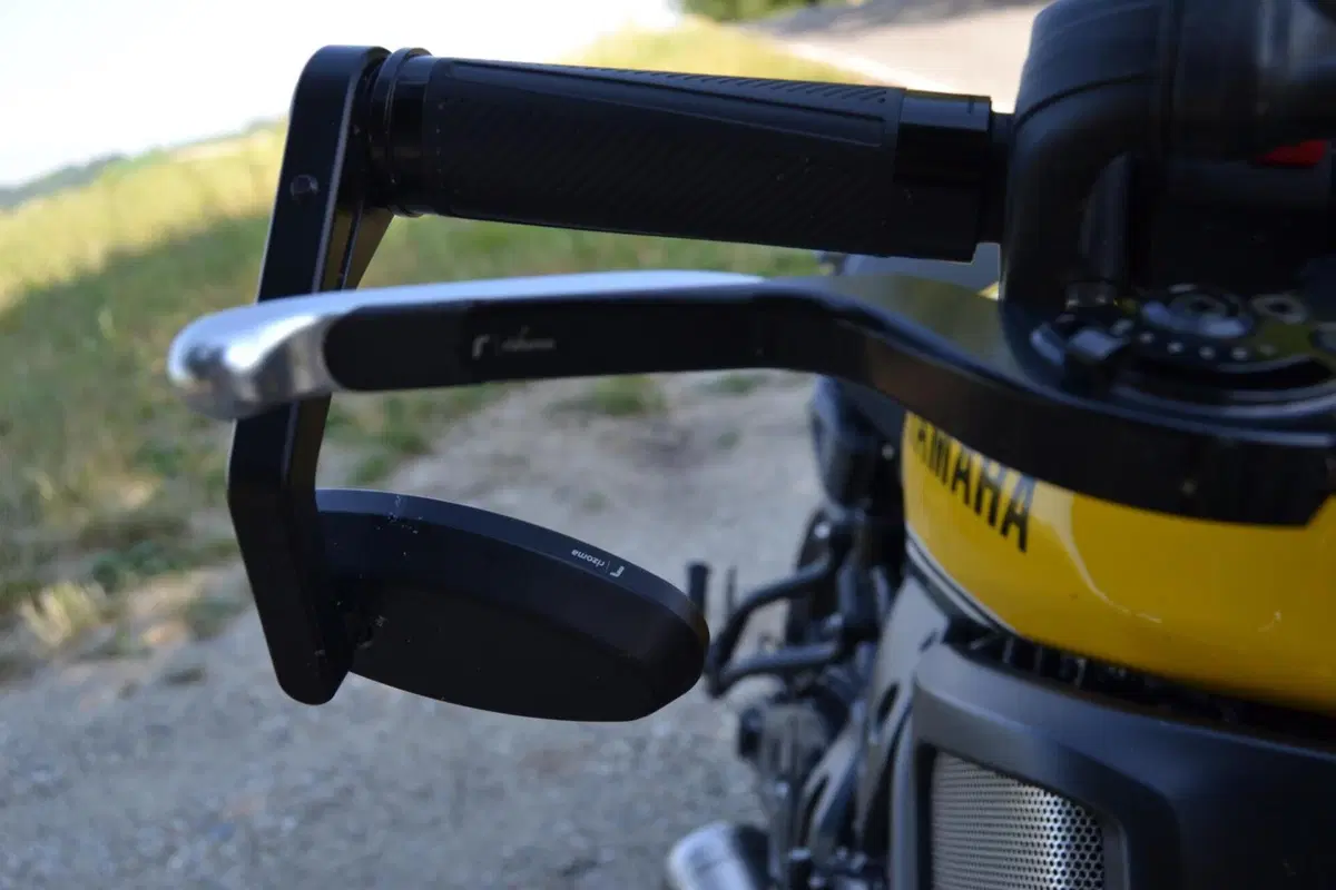 Yamaha XSR 700 ABS 60th Anniversary (2016 - 18) (9)