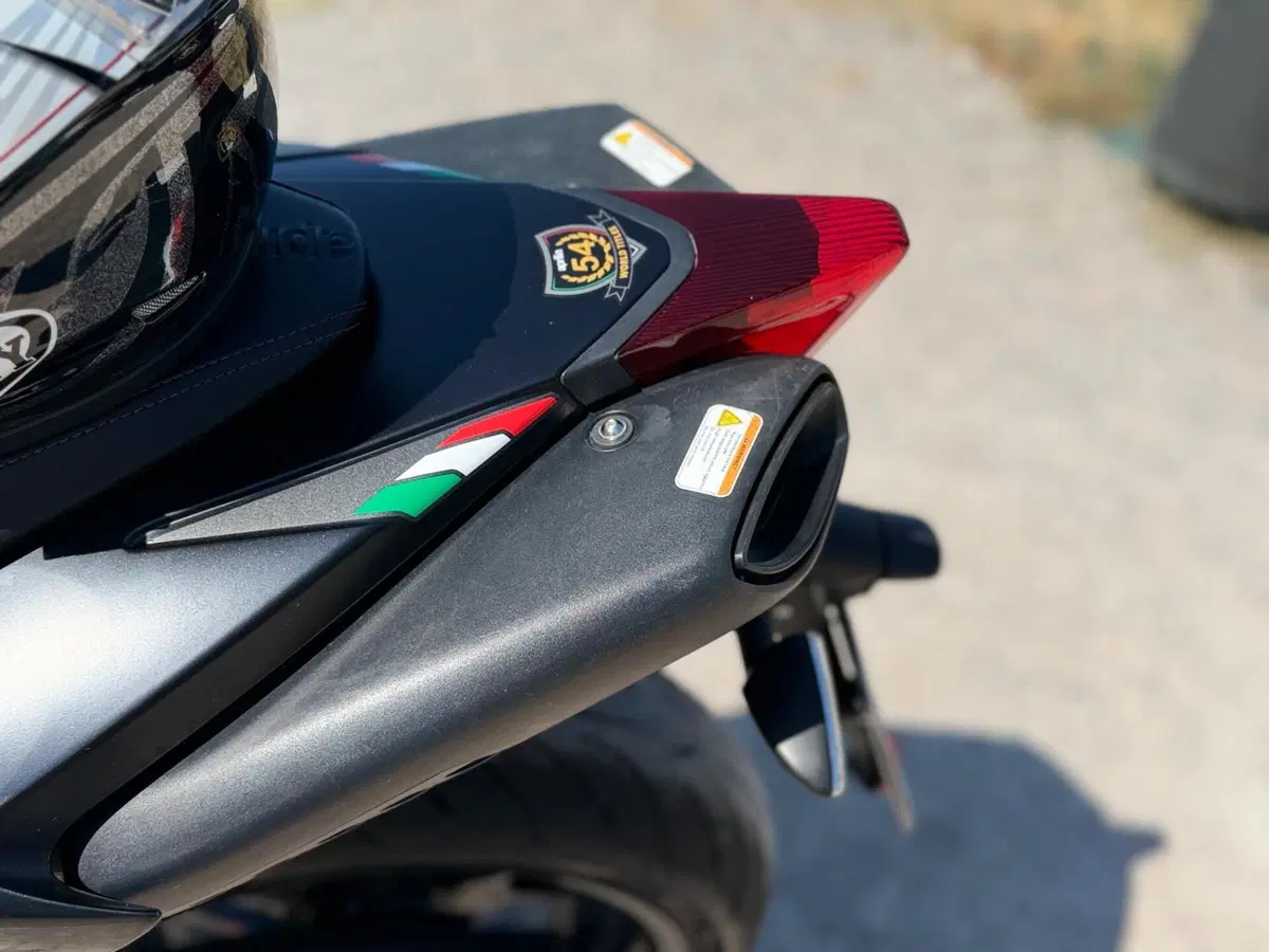 Aprilia Dorsoduro 900 (2017 - 20) (5)