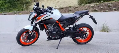 KTM 890 Duke R (2021) usata