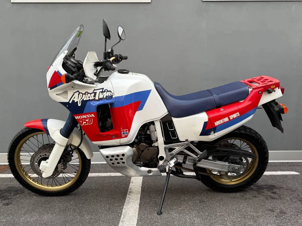 Honda Africa Twin XRV750 RD04 - 1990
