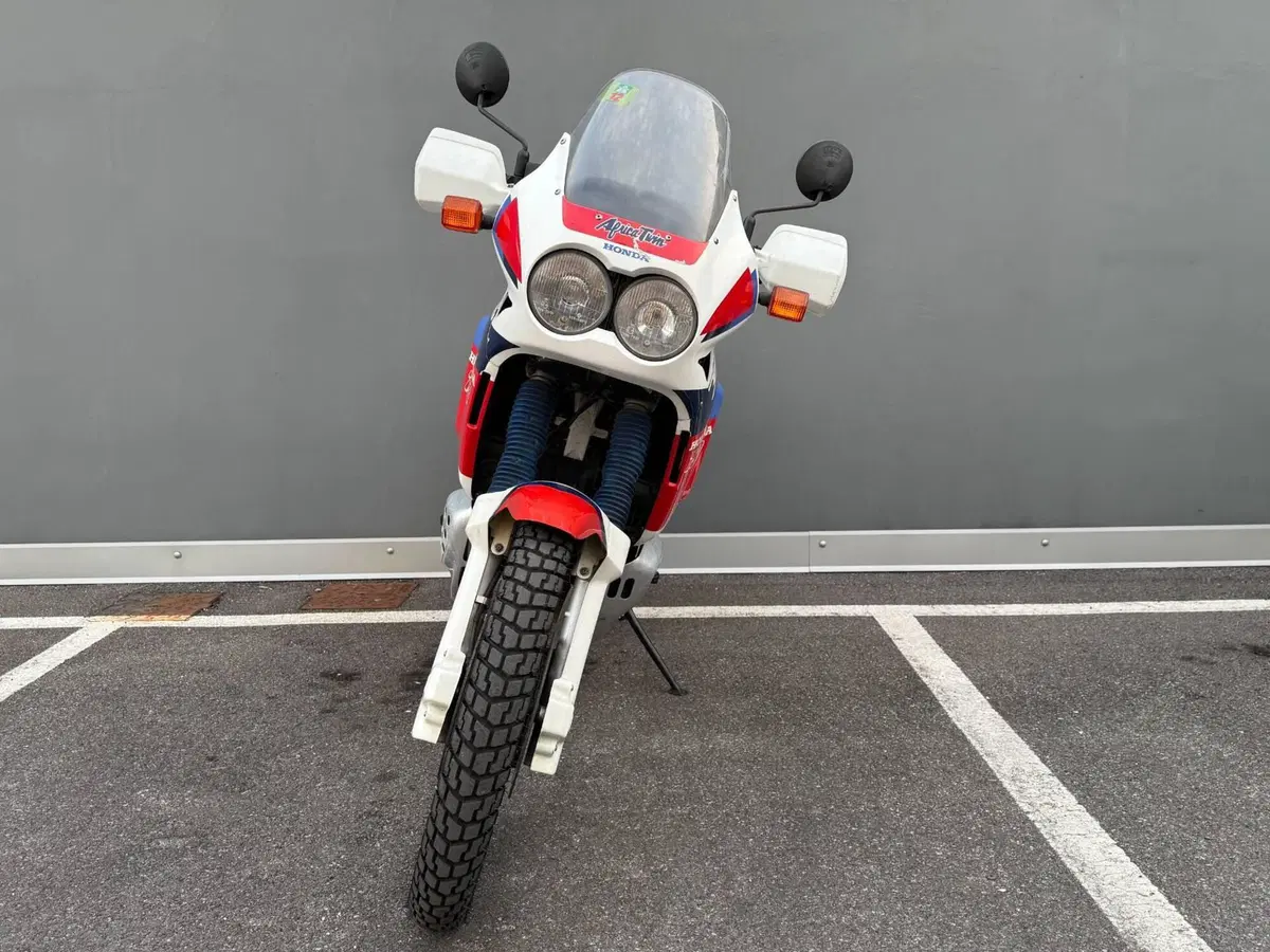 Honda Africa Twin XRV750 RD04 - 1990 (2)