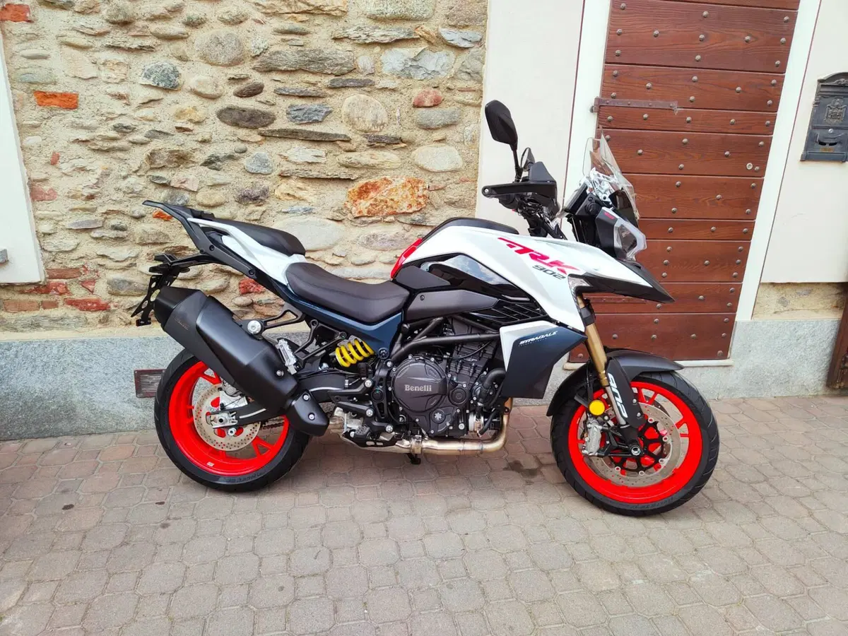 Benelli TRK 902 Stradale (2026)