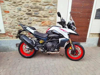 Benelli TRK 902 Stradale (2026) nuova
