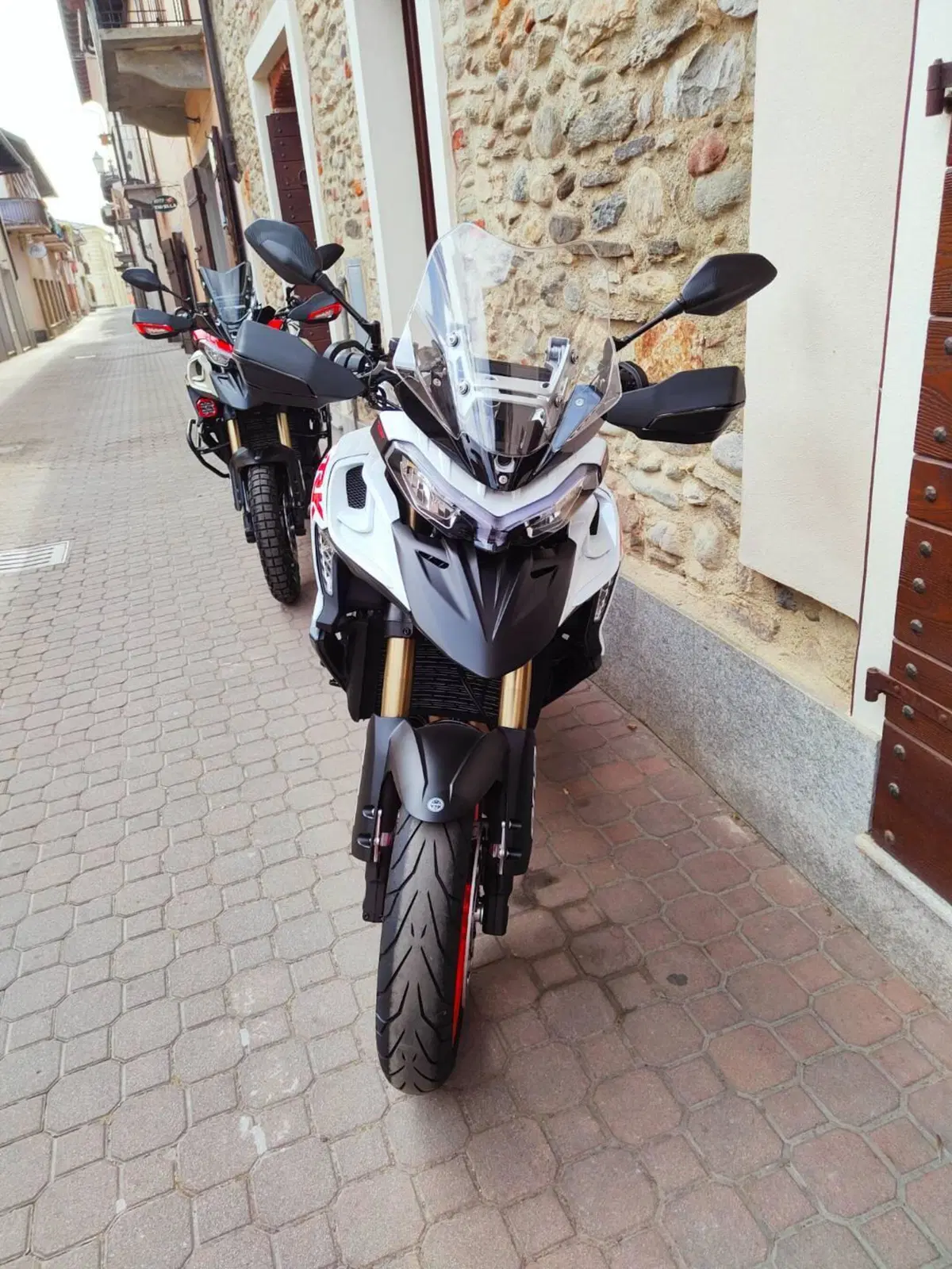 Benelli TRK 902 Stradale (2026) (6)