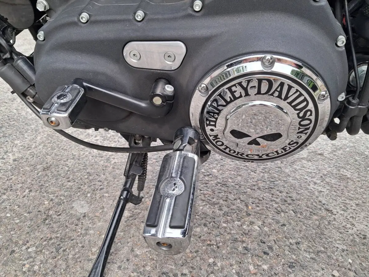 Harley-Davidson 883 R (2008 - 16) - XL 883R (7)