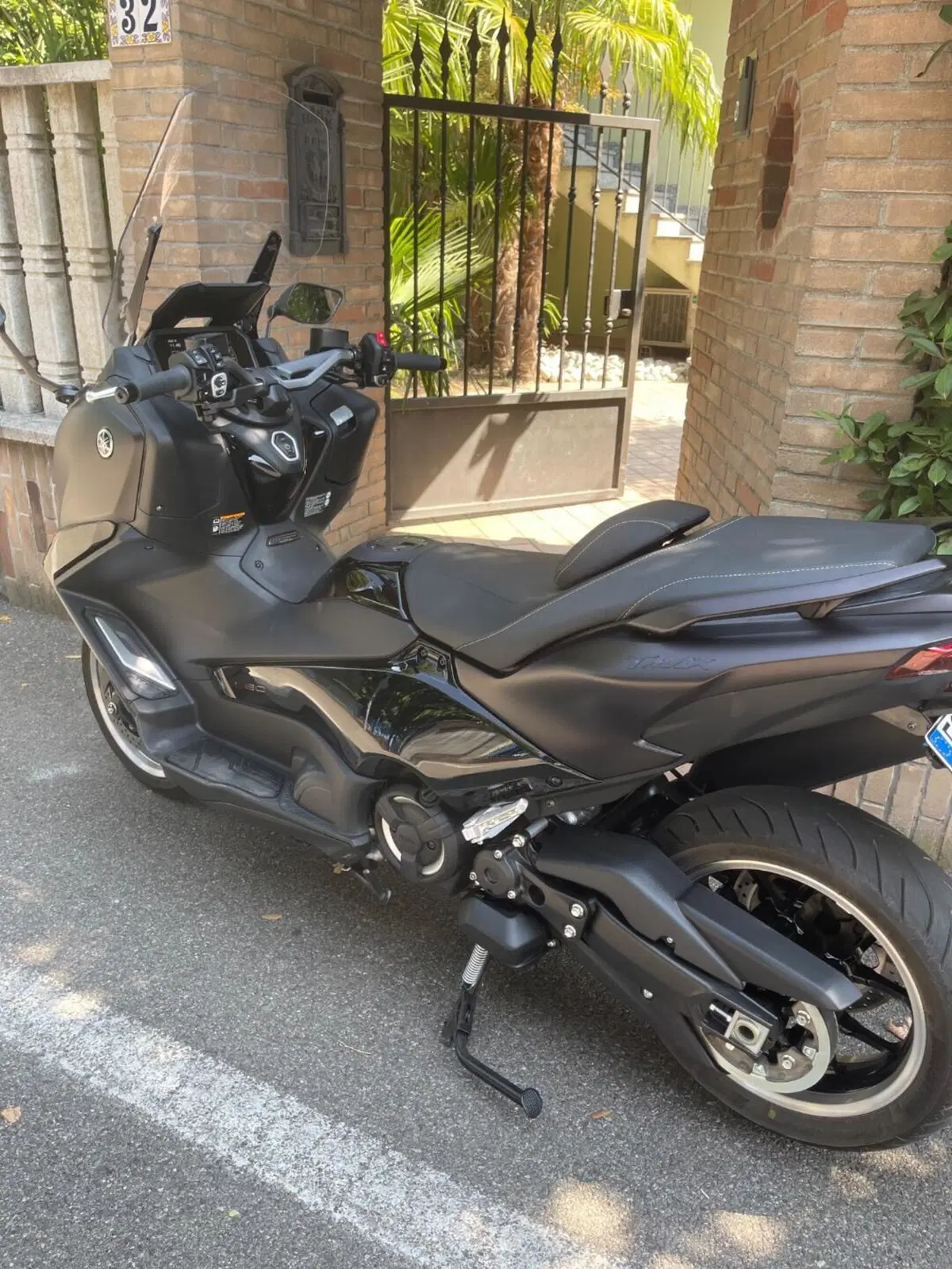Yamaha T-Max 560 Tech Max (2025 - 26) (4)