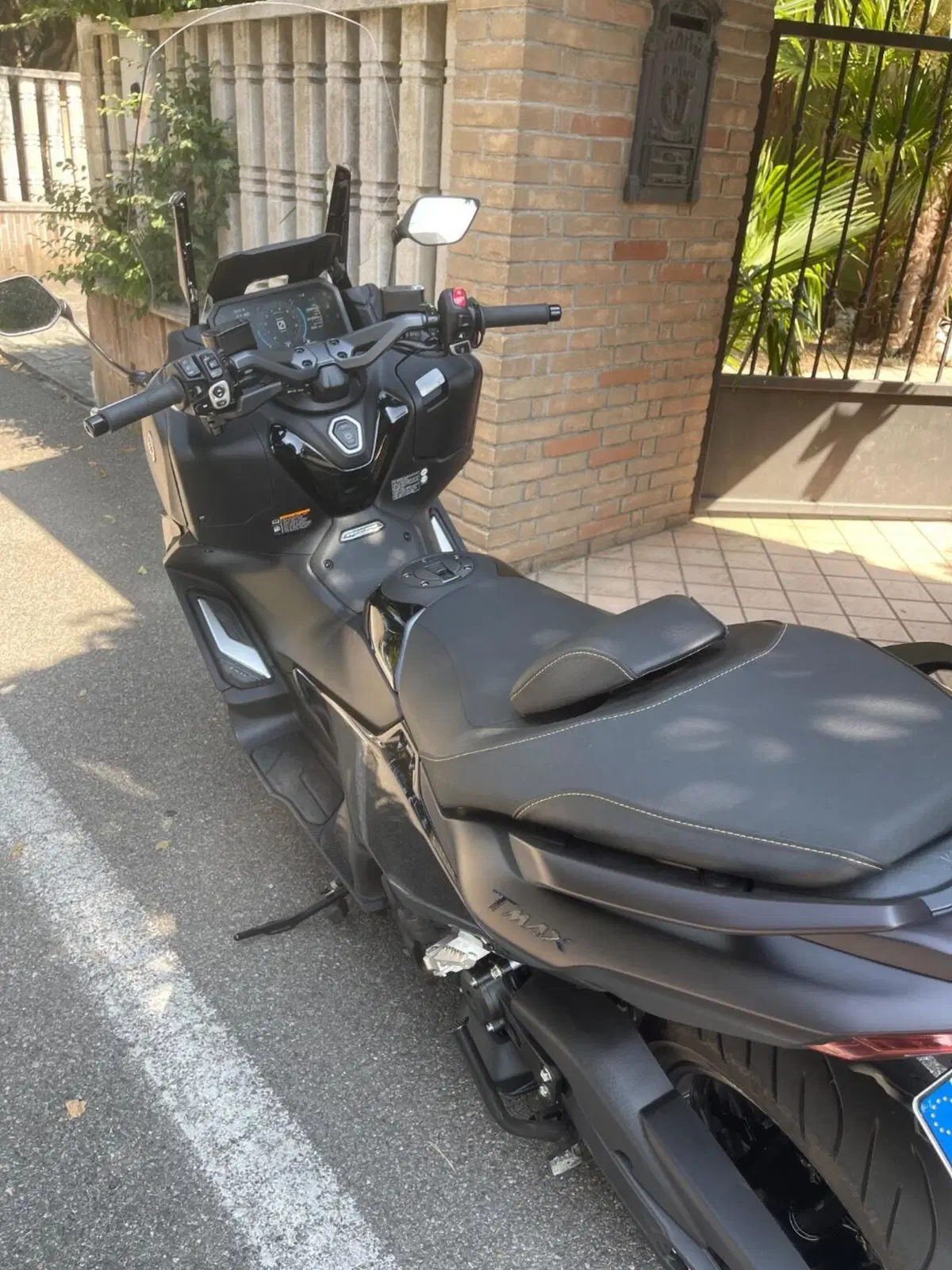 Yamaha T-Max 560 Tech Max (2025 - 26) (8)