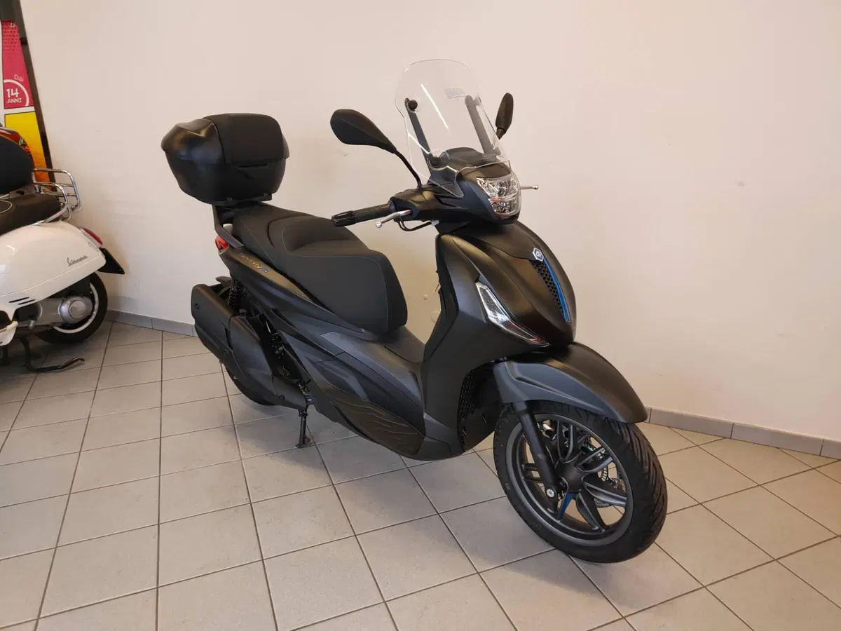 Piaggio Beverly 400 S (2025 - 26) (10)
