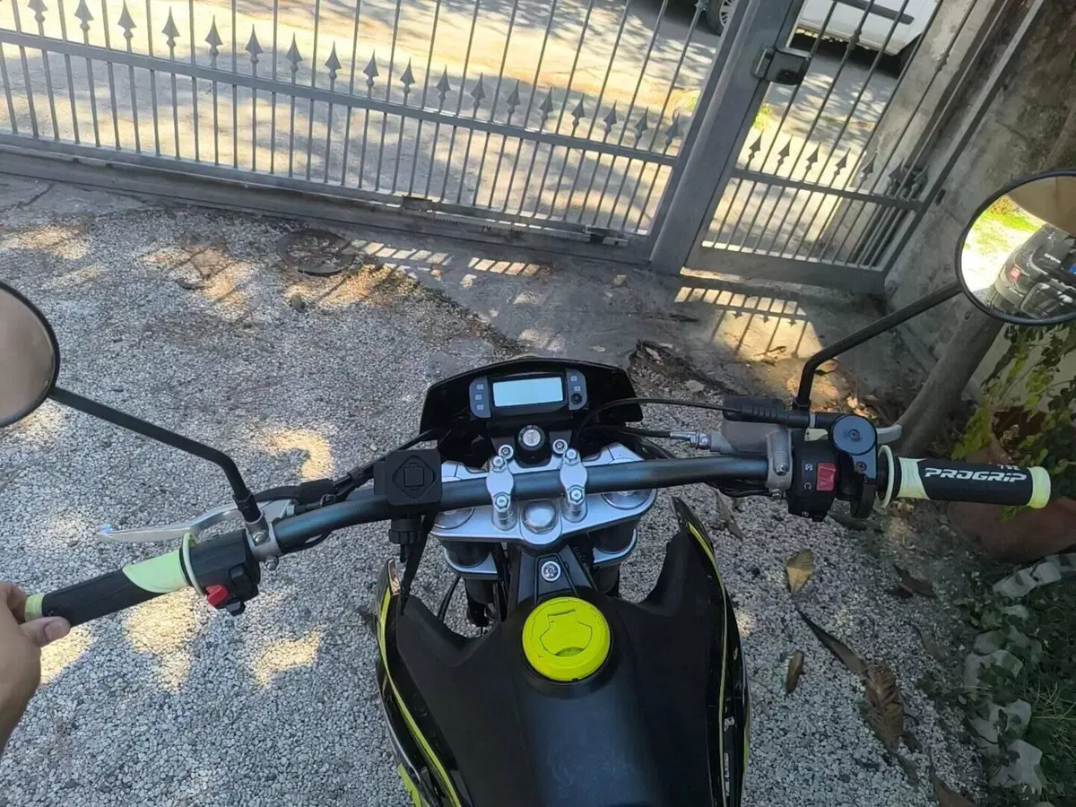 FB Mondial SMX 125 Motard (2021 - 24) (9)