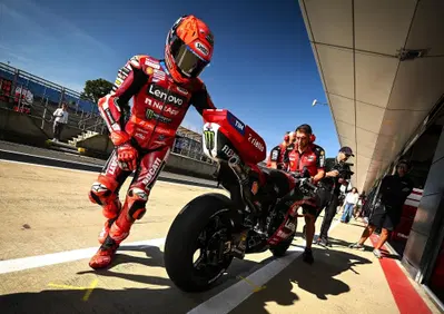 MotoGP 2026. GP del Regno Unito a Silverstone. Marc Márquez 7°: Nessun problema con la gomma. Non sono preoccupato