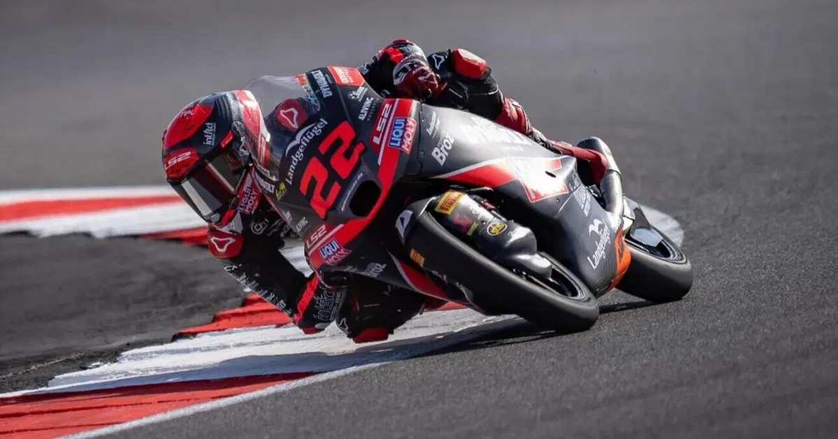 MotoGP 2026. GP del Regno Unito a Silverstone. Moto3: Vince David Almansa! Alle sue spalle Alvaro Carpe e Valentin Perrone. Podio perso sul finale per Fernandez [CLASSIFICA]
