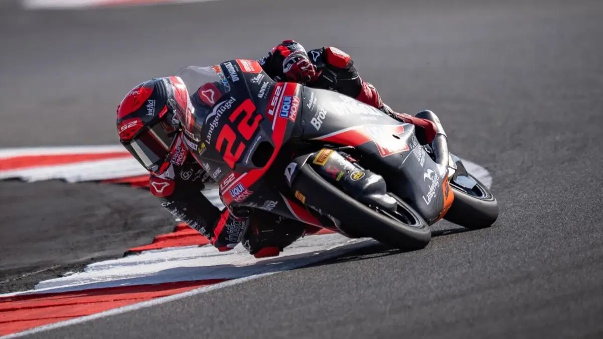 MotoGP 2026. GP del Regno Unito a Silverstone. Moto3: Vince David Almansa! Alle sue spalle Alvaro Carpe e Valentin Perrone. Podio perso sul finale per Fernandez [CLASSIFICA]