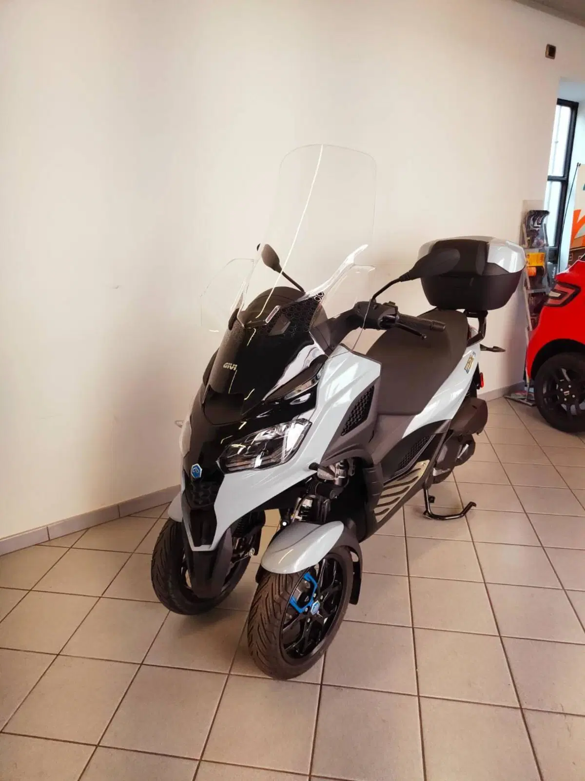 Piaggio MP3 310 Sport (2025 - 26) (6)