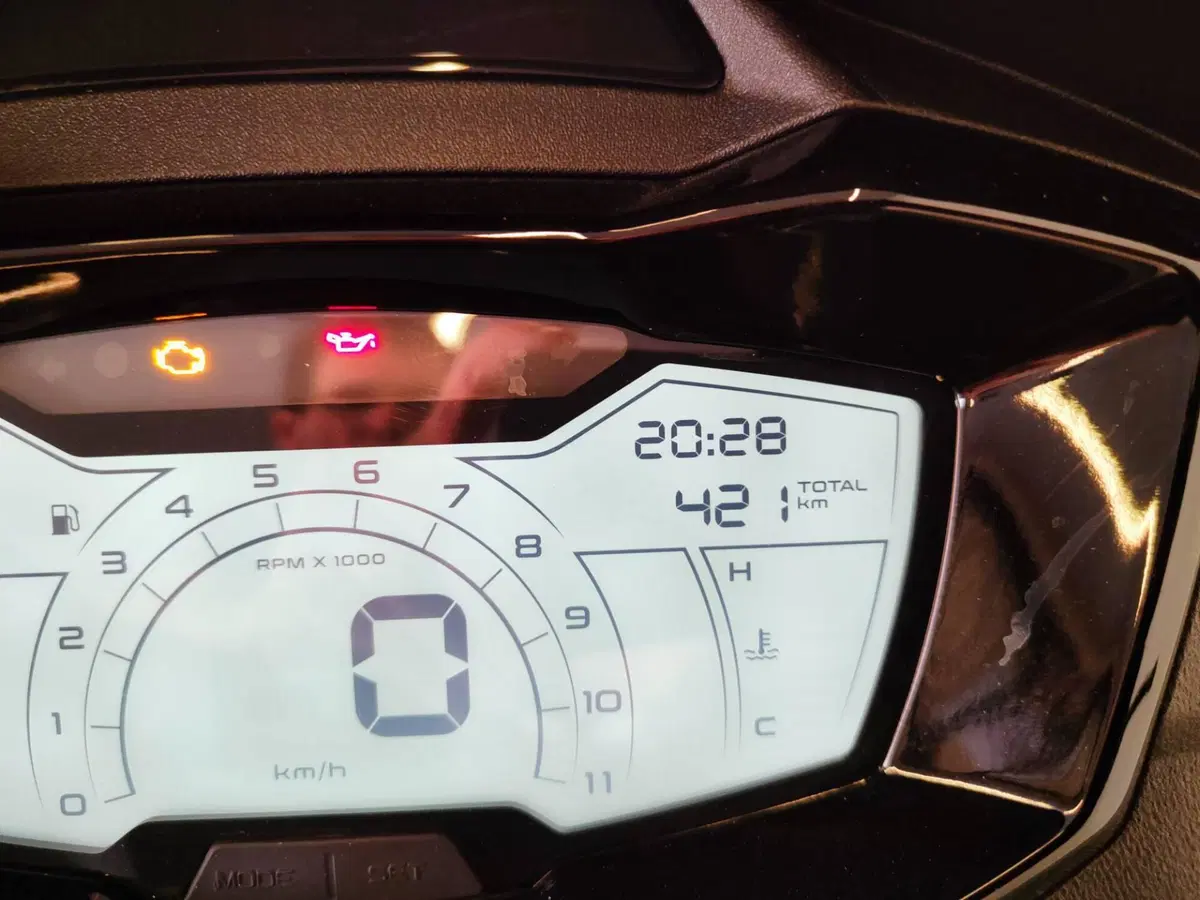 Piaggio MP3 310 Sport (2025 - 26) (9)