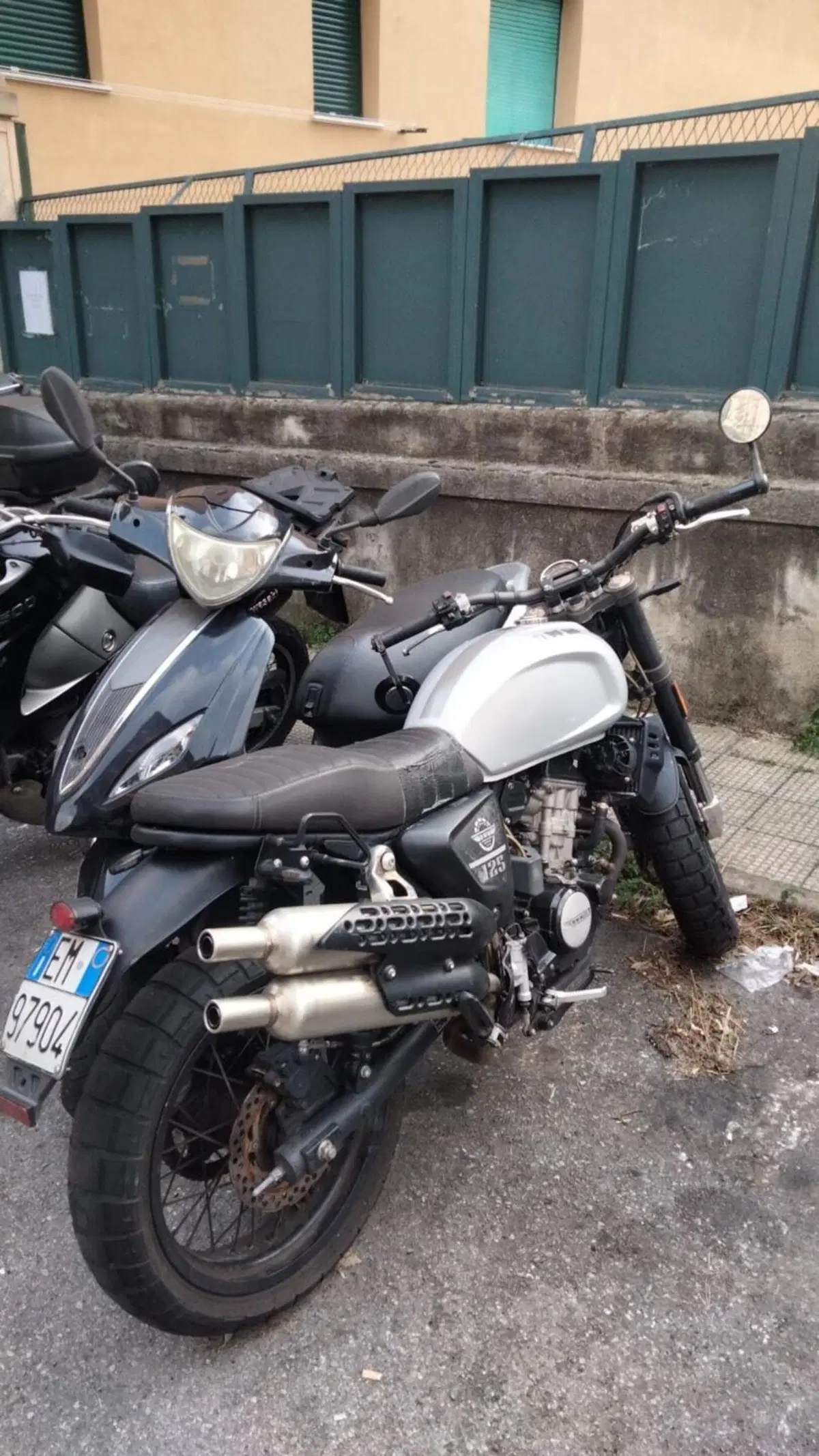 Swm Outlaw 125 (2021 - 23) (3)