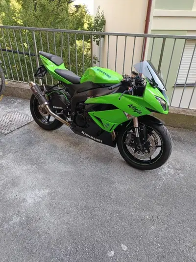 Kawasaki Ninja 600 ZX-6R (2009 - 16) usata