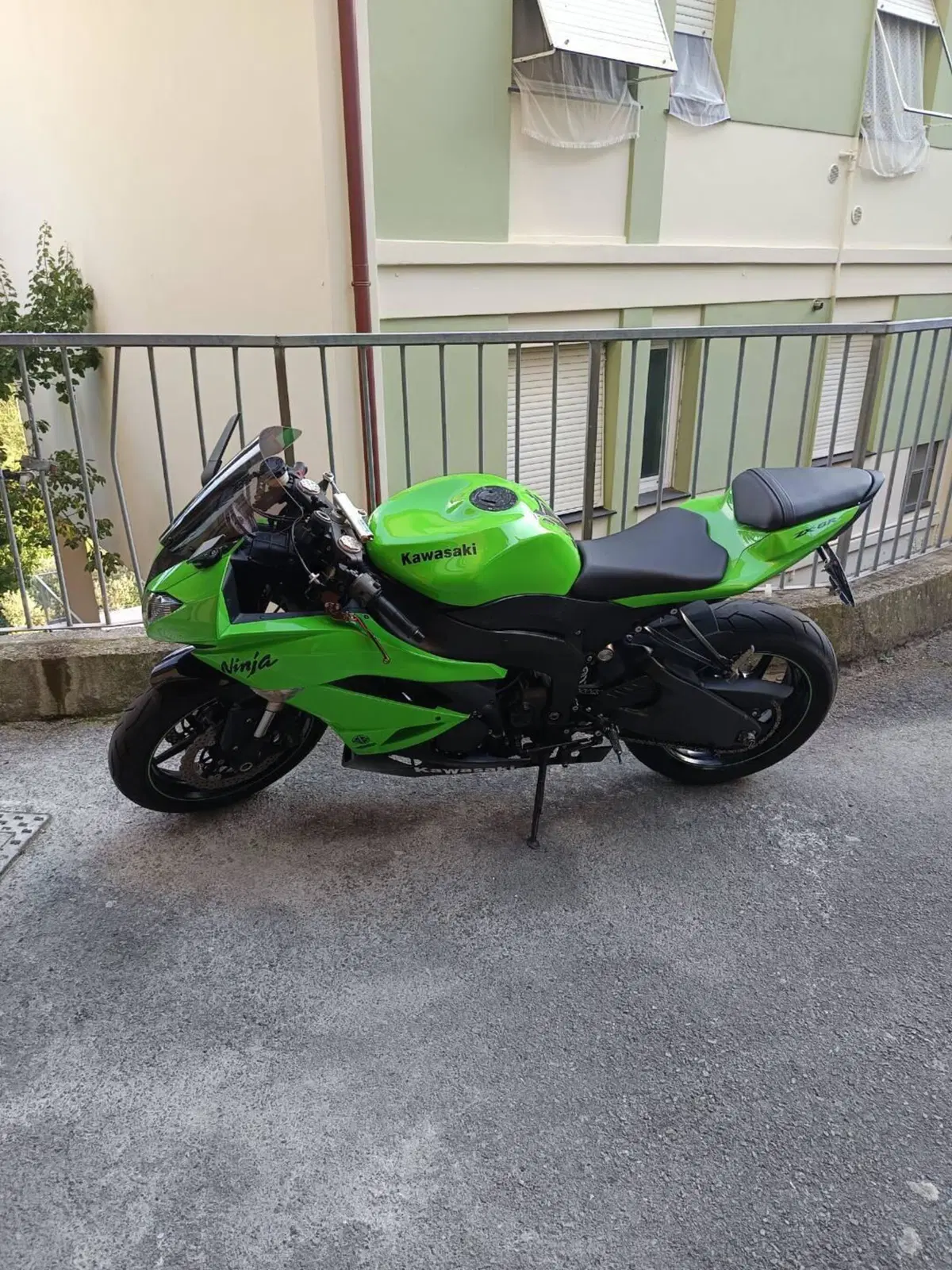 Kawasaki Ninja 600 ZX-6R (2009 - 16) (7)