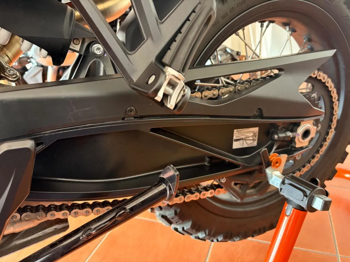 KTM 890 Adventure R (2025 - 26) (9)