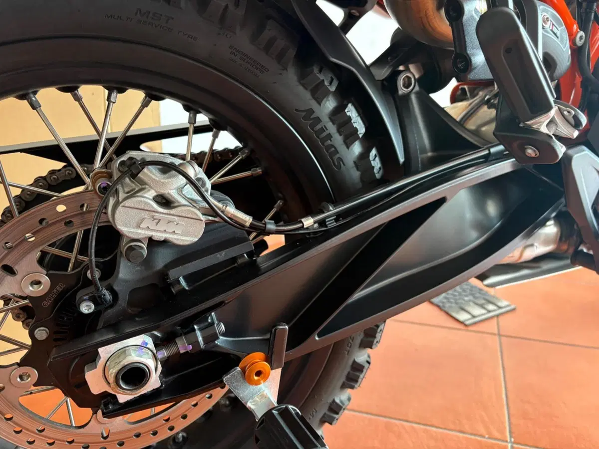 KTM 890 Adventure R (2025 - 26) (10)