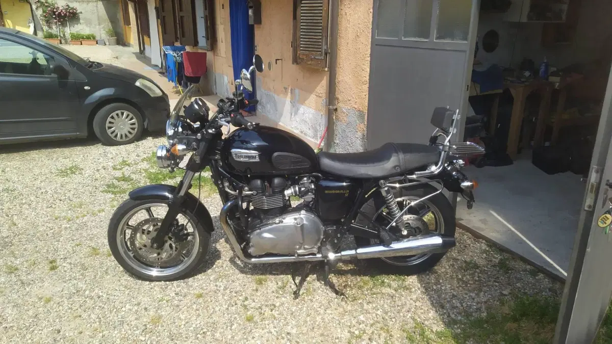 Triumph Bonneville SE (2009 - 13) (8)