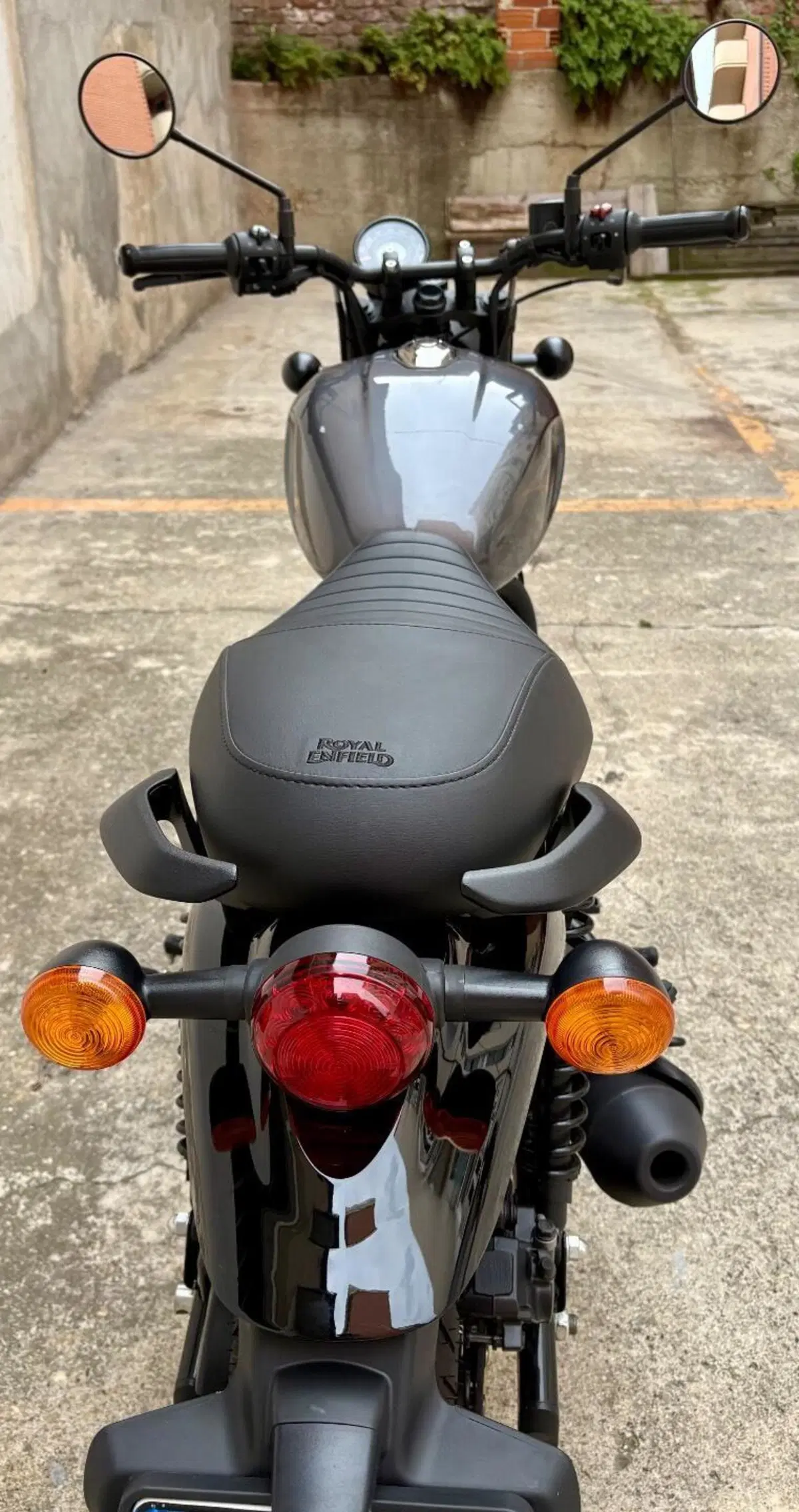Royal Enfield HNTR 350 (2022 - 26) (3)