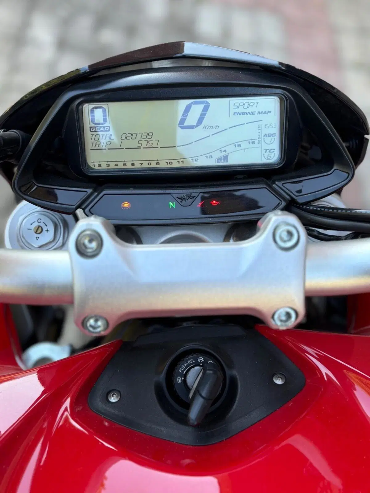 MV Agusta Rivale 800 EAS ABS (2013 -17) (5)