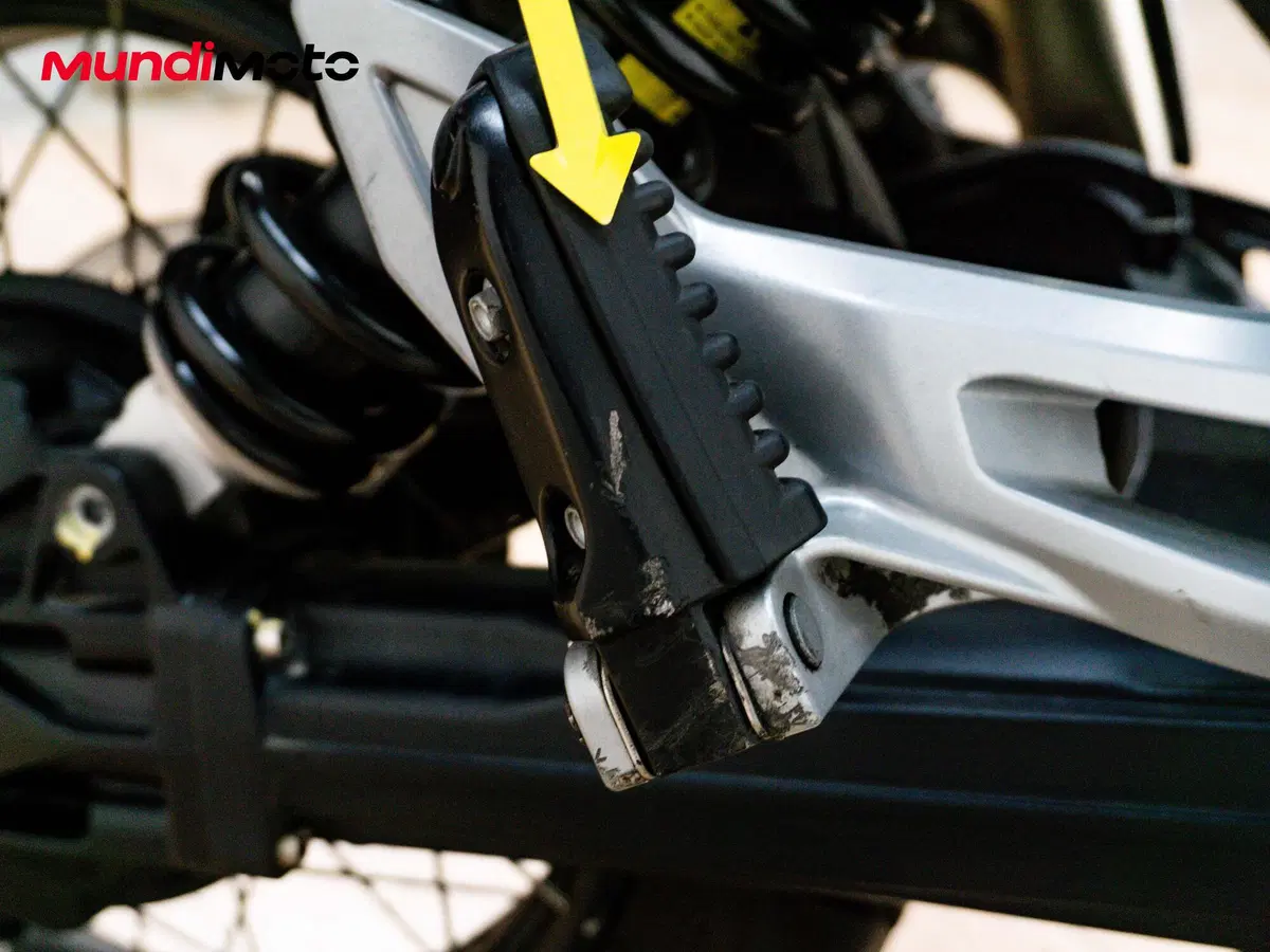Moto Guzzi V85 TT (2019 - 20) (17)