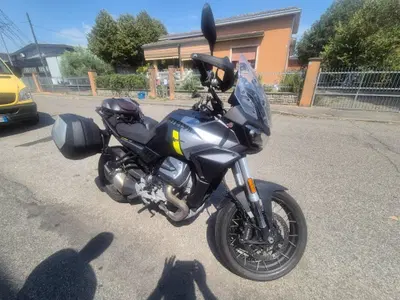 Moto Guzzi Stelvio (2024 - 26) usata