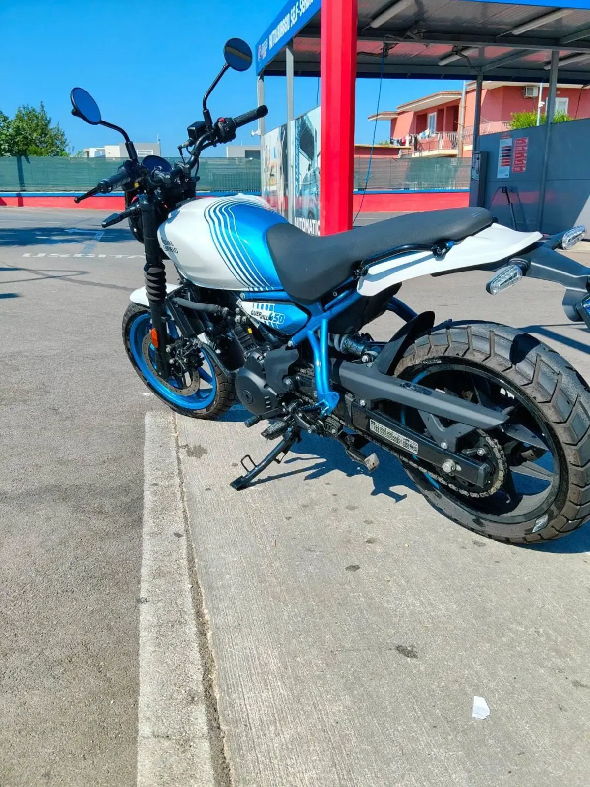 Royal Enfield Guerrilla 450 (2024 - 26) (2)
