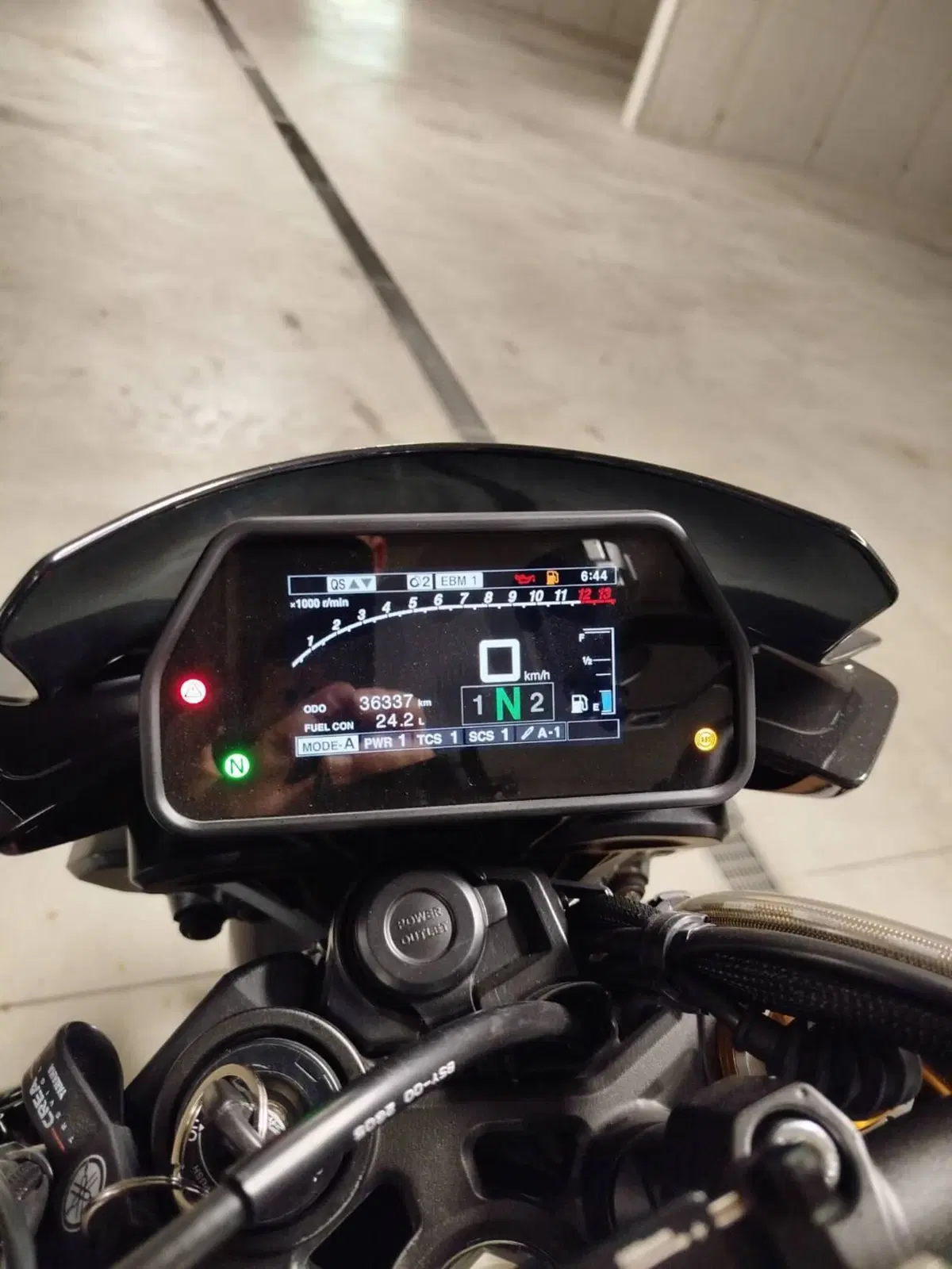 Yamaha MT-10 SP (2022 - 25) (4)