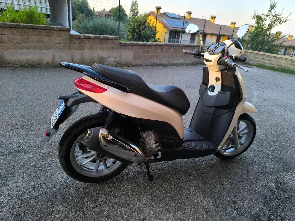 Piaggio Carnaby Cruiser 300 (2008 - 13)