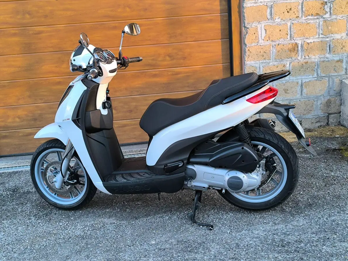 Piaggio Carnaby Cruiser 300 (2008 - 13) (3)