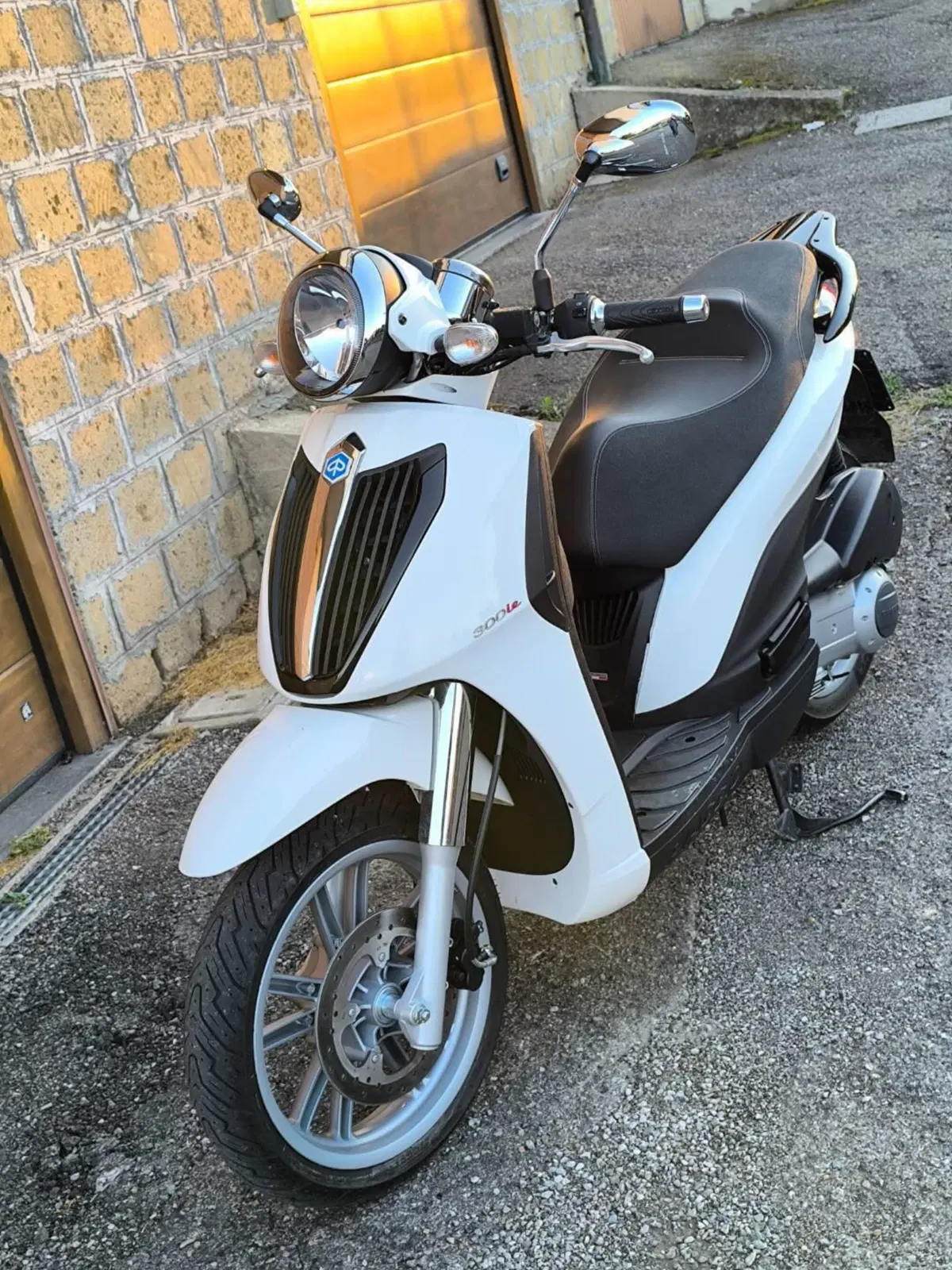 Piaggio Carnaby Cruiser 300 (2008 - 13) (4)