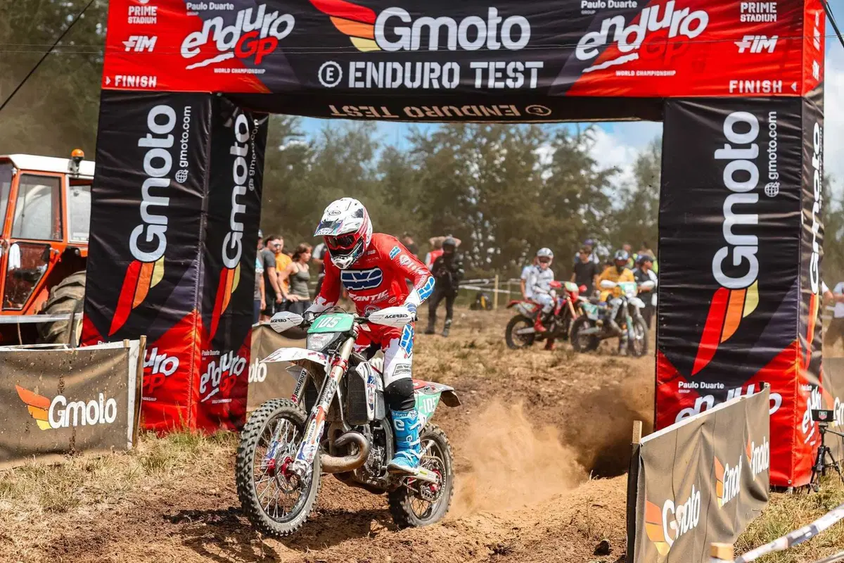 EnduroGP26 #13 Galles. D2. Andrea Verona c’è! E con lui Alberto Elgari (il Calcio italiano dovrebbe imparare dall’Enduro!) [VIDEO] (18)