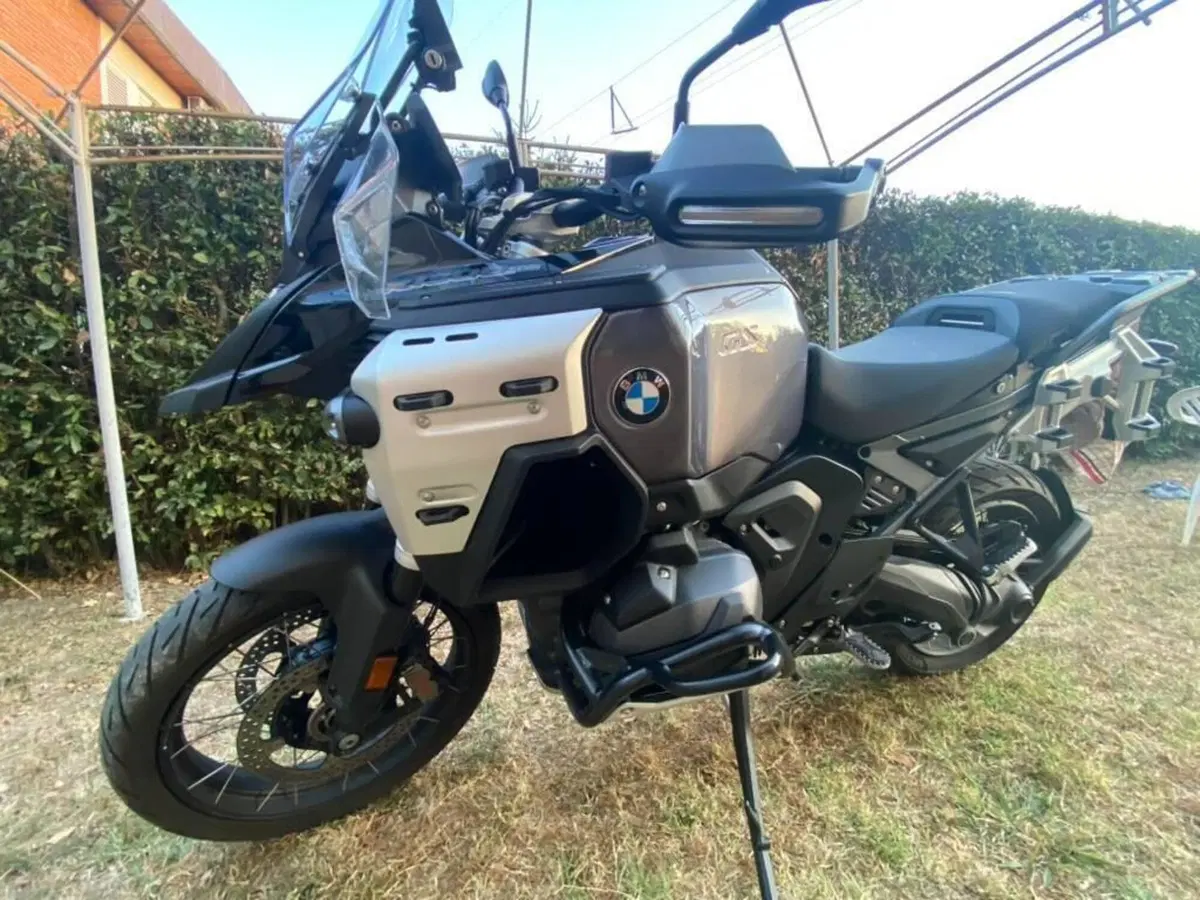 Bmw R 1300 GS Adventure Triple Black (2025 - 26) (8)