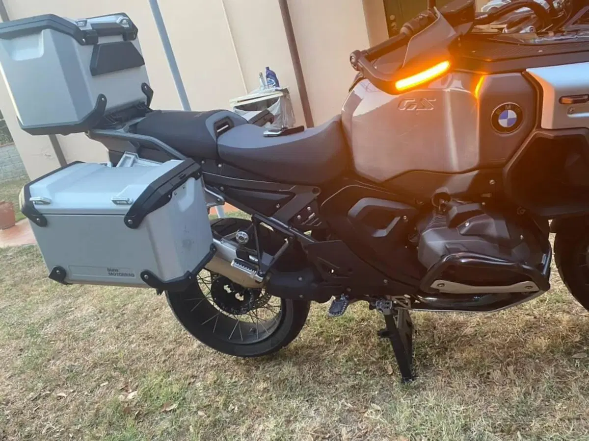 Bmw R 1300 GS Adventure Triple Black (2025 - 26) (16)