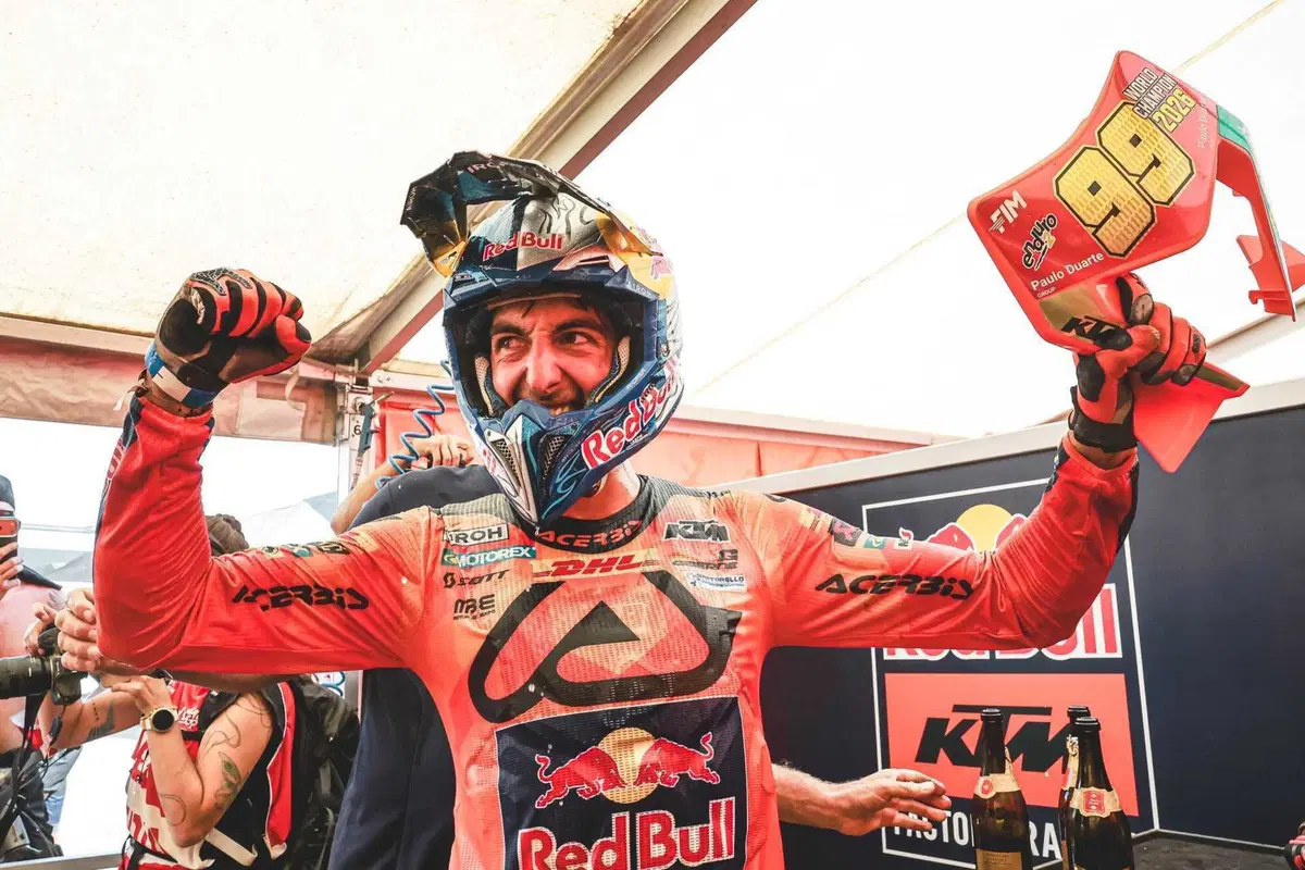 EnduroGP26 #13 Galles. D2. Campioni del Mondo. Andrea Verona c’è! E con lui Alberto Elgari (il Calcio italiano dovrebbe imparare dall’Enduro!) [VIDEO] (2)