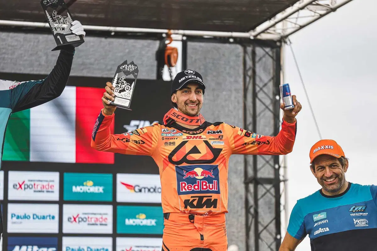 EnduroGP26 #13 Galles. D2. Campioni del Mondo. Andrea Verona c’è! E con lui Alberto Elgari (il Calcio italiano dovrebbe imparare dall’Enduro!) [VIDEO] (5)