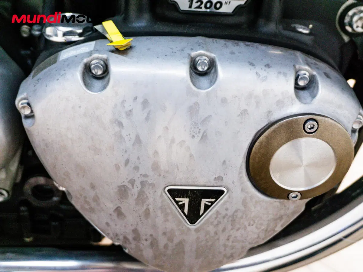 Triumph Bonneville T120 (2026) (14)