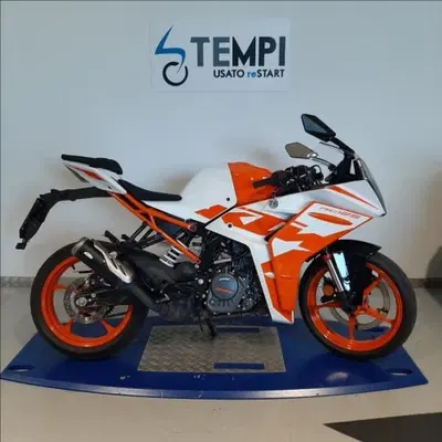 KTM RC 125 (2022 - 26) usata